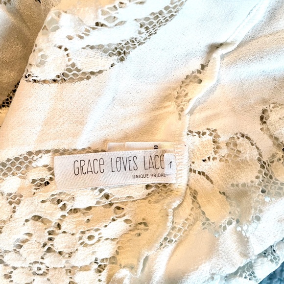 GRACE LOVES LACE 2 PIECE WHITE LACE SHORTS AND KIMONO JACKET SET - Picture 7 of 7